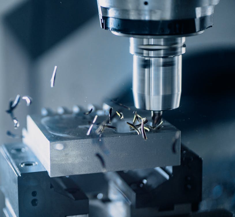 Mecanizado CNC industrial en taller — Prototipado rápido vs CNC TecnoBro3D